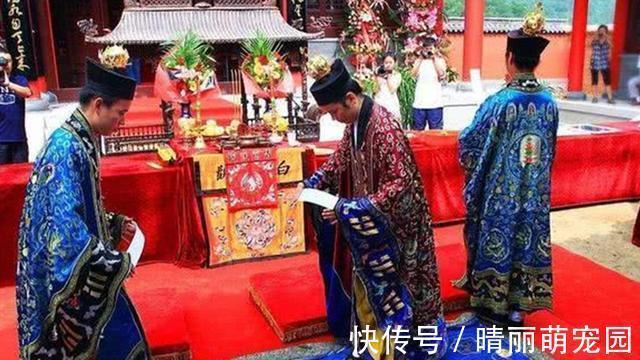 人的一生$霍金曾称“秦始皇还活着,只是走不出地宫”,这是怎么回事?