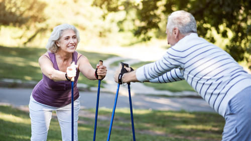身体|老年人锻炼方法中,有3个并不合适,可能给身体练差,有人还在做