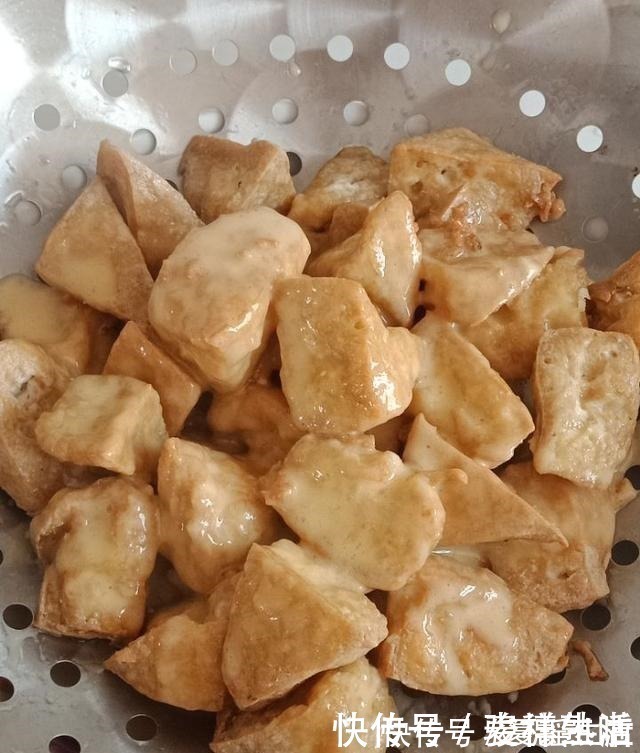 补充蛋白质|豆腐不要直接炒着吃,加上它,天天吃都不腻,比肉还香