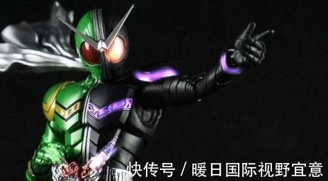 假面骑士空我|提问以下两位假面骑士分别叫什么,女生不许上网查!