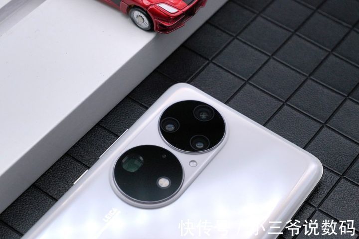 新生|华为P50 Pro：万象新生、万物互联，影像新旗舰