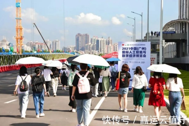 喆点|中国第五届全球无人系统，喆点云值守AI智能无人店方案吸人眼球