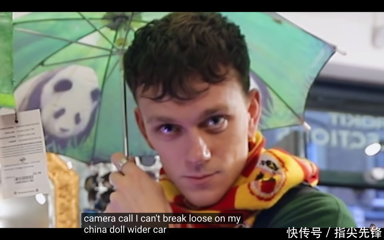 100块把土鳖宅男变鲜肉超模,英国俩沙雕小哥把时尚圈玩坏了