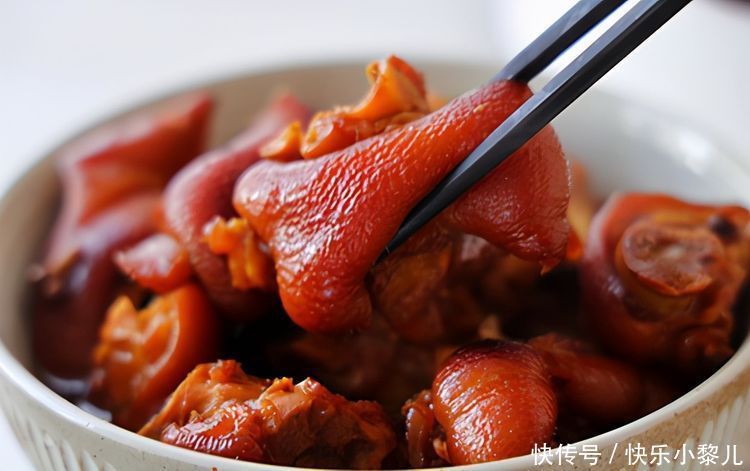 青春期|10岁孩子进入变声期,妈妈带娃去检查,医生:第二性特征开始明显