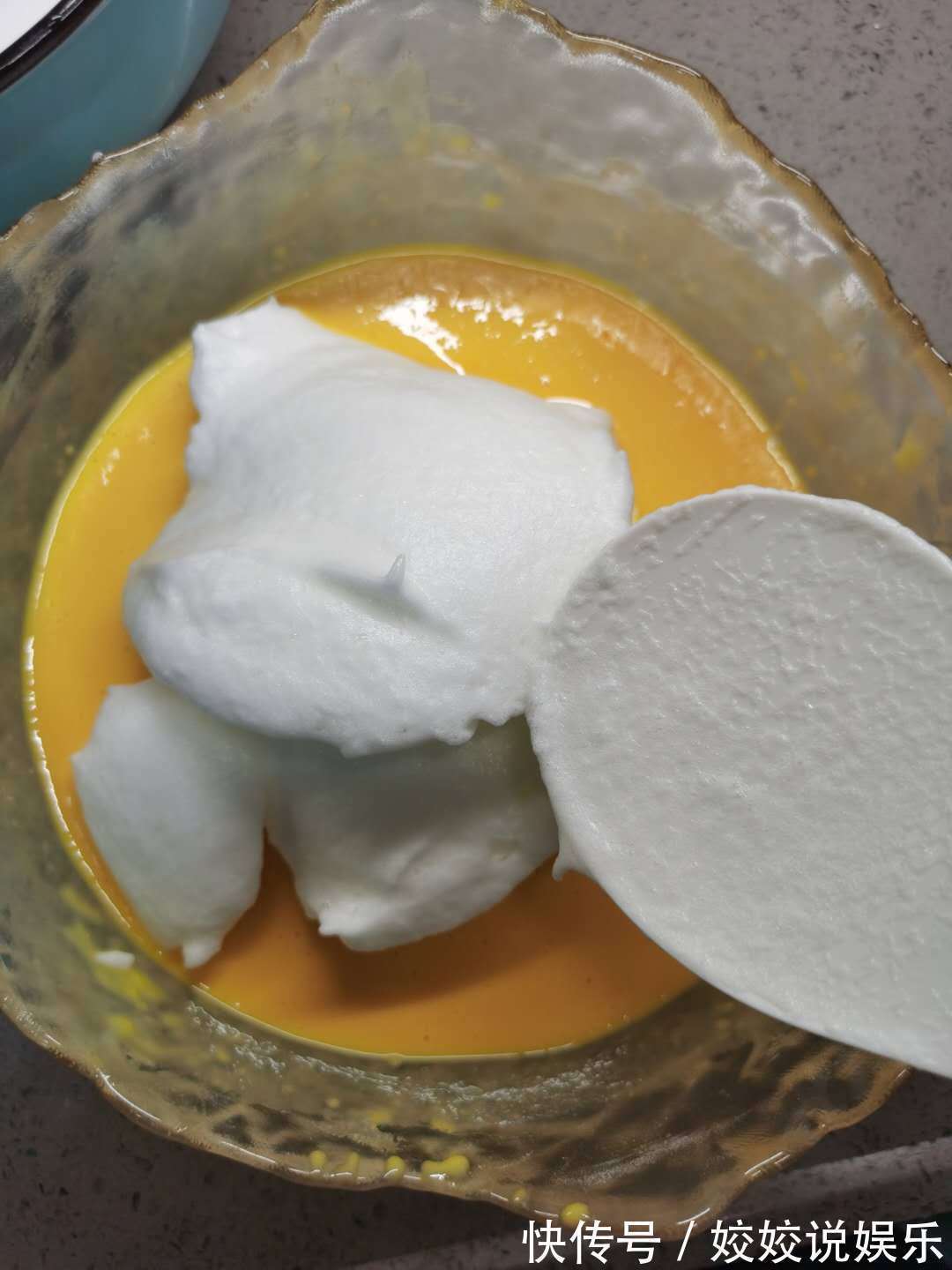 蛋白|6个鸡蛋，1碗面粉，不用烤箱，在家做蛋糕，比外面买的还好吃
