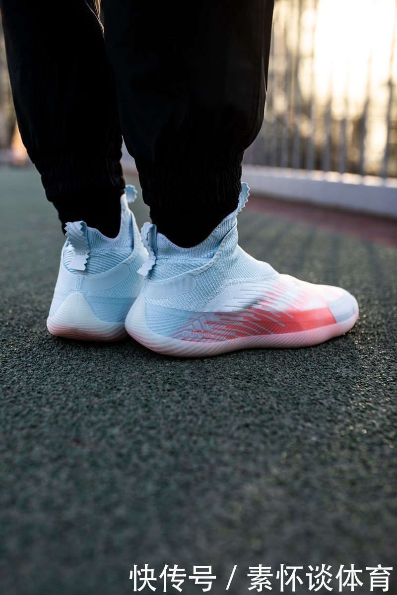 renatural 顶级缓震!颜值新巅峰!adidas憋了一年的大招悄悄登场