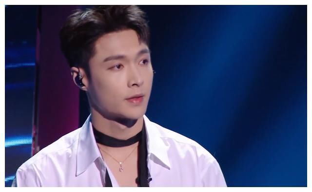 王琳凯 我们的歌:张信哲、太一《白月光》分低了,常石磊、王源不输原唱