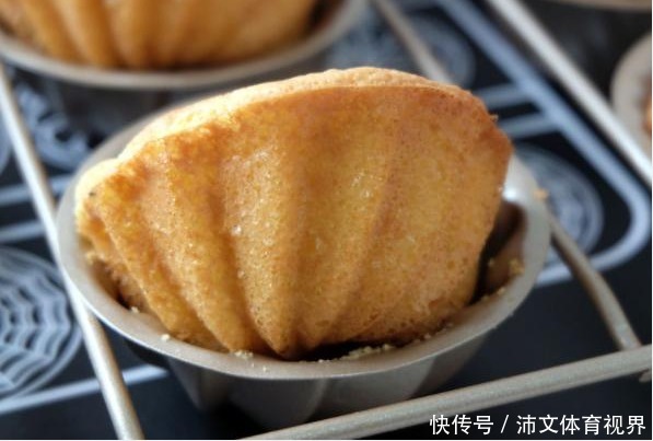 在家|想吃鸡蛋糕别买了,在家做香甜又软嫩,营养更丰富,保证无添加