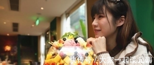 朋友|朋友请吃冰淇淋,却只点了一个,都想扭头走,端上桌后“傻眼”了