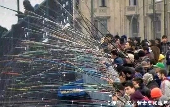 我享受的是钓鱼的过程,钓不钓上来无所谓,盘点那些奇葩的钓鱼人