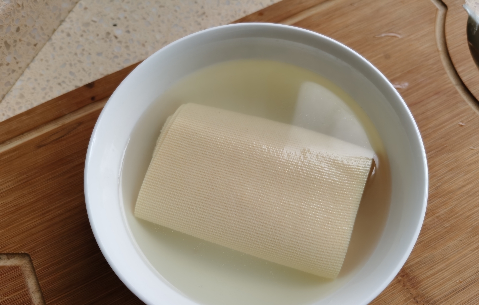 自从学会它,孩子连薯片都戒了,不用油炸,一口一个嘎嘣脆!