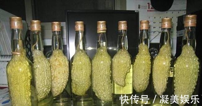 “黄瓜酒”工艺, 如何把黄瓜放进酒瓶子里 方法沿用至今!