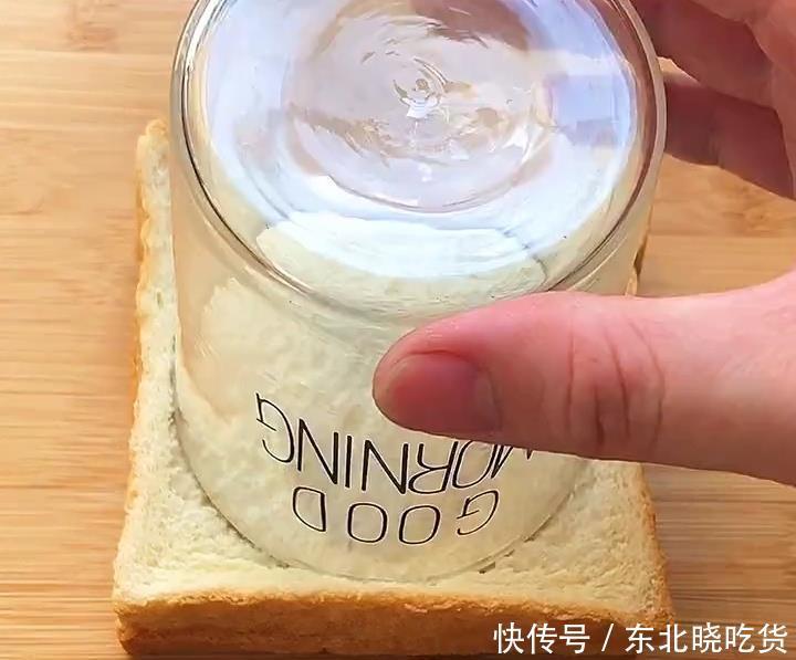 假期在家,做孩子爱吃的小吃,香软可口,味道好极了,大赞