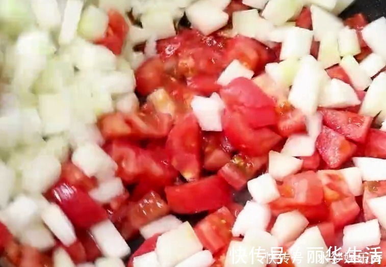 冬瓜|冬瓜便宜还营养高,今天不炒着吃了换个吃法,汤鲜味美真好喝