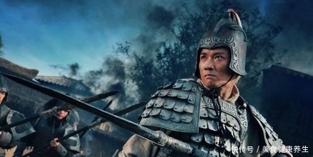 高览|赵子龙三十回合击败张郃,为何一枪便把高览杀死