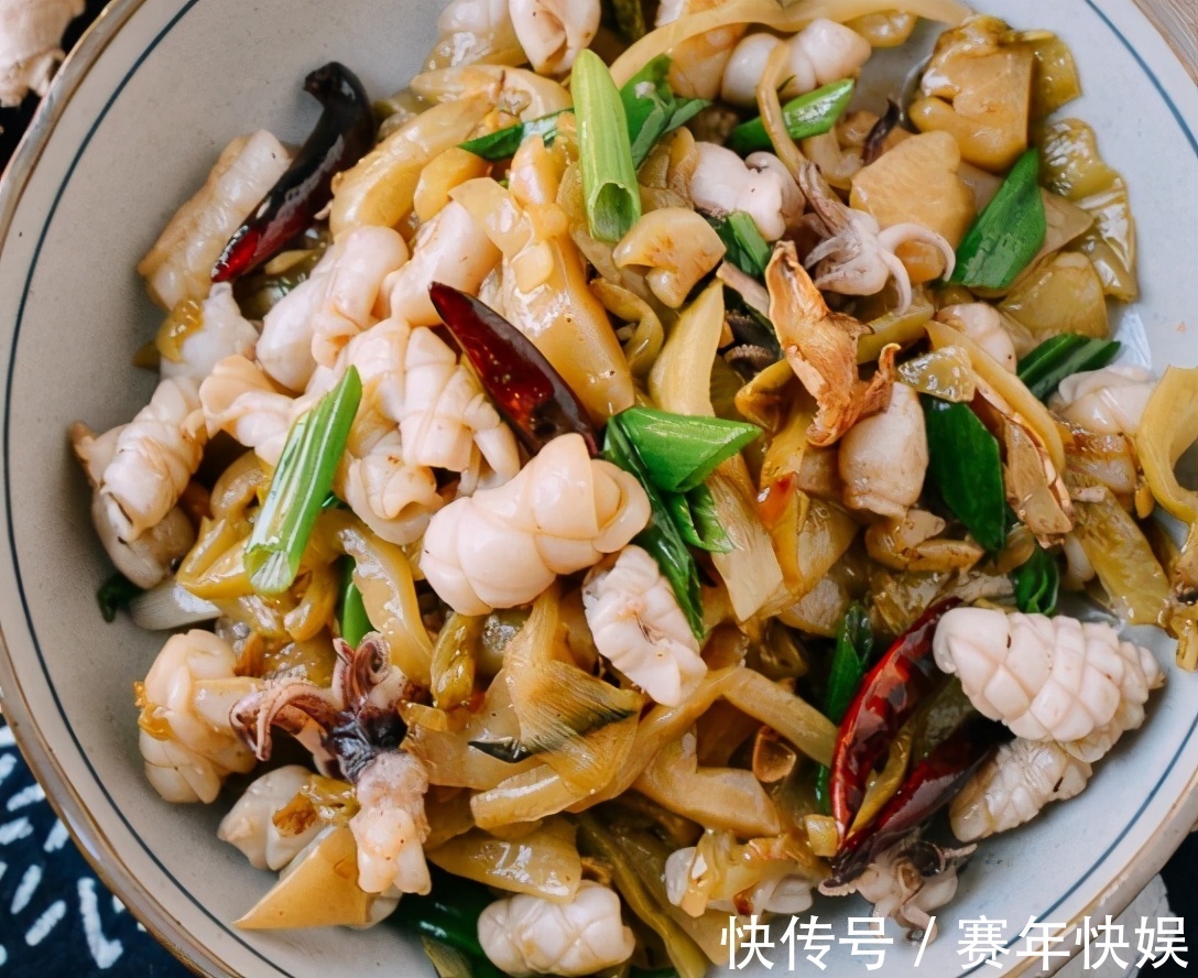 高蛋白|粤式酸菜鱿鱼,低脂肪,高蛋白,香辣下饭真好吃