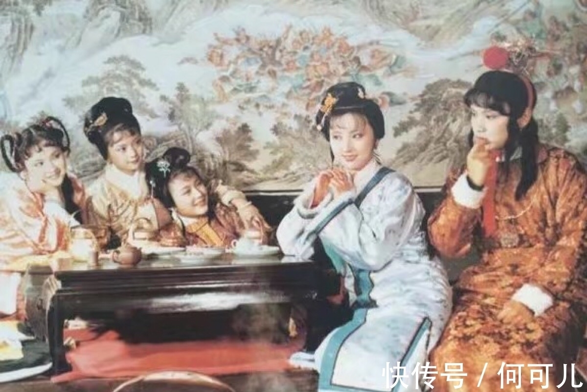 大观园&贾元春省亲,一直“针对”林黛玉,回贾府第一件事为何是更衣?