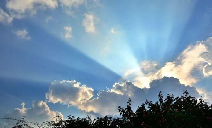 【转载】天空为啥会有不同颜色？你该怎样回答？