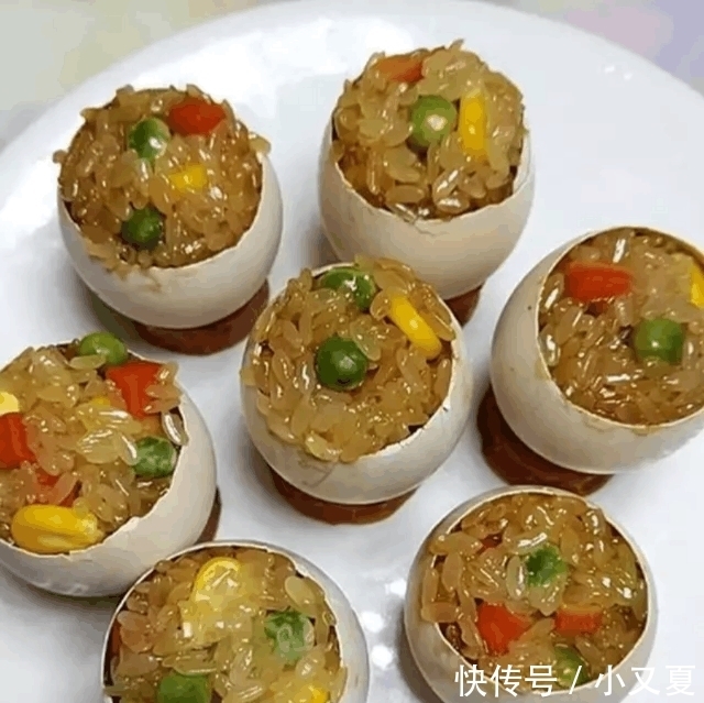 糯米加鸡蛋, 外面卖八元一个, 在家也能做, 一次吃五个还嫌不过瘾