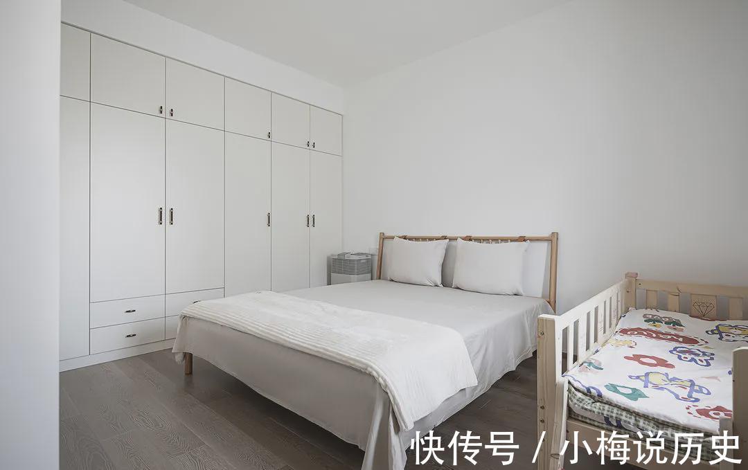 耐看|“穷装”反而更干净舒适,103㎡色调高度统一,耐看极了