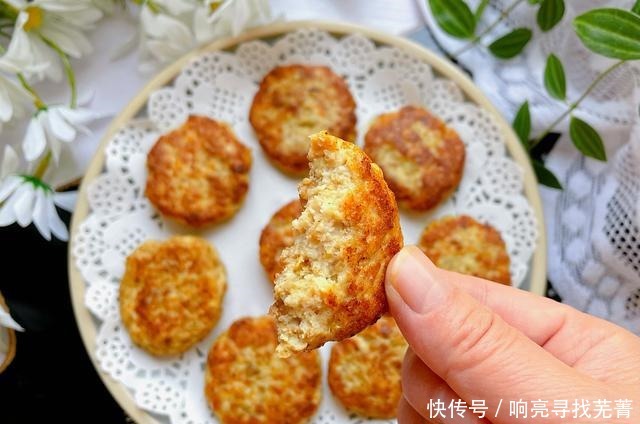 燕麦和鸡胸肉搭配,做美味的煎饼,低脂又解馋,常吃它想胖都难!