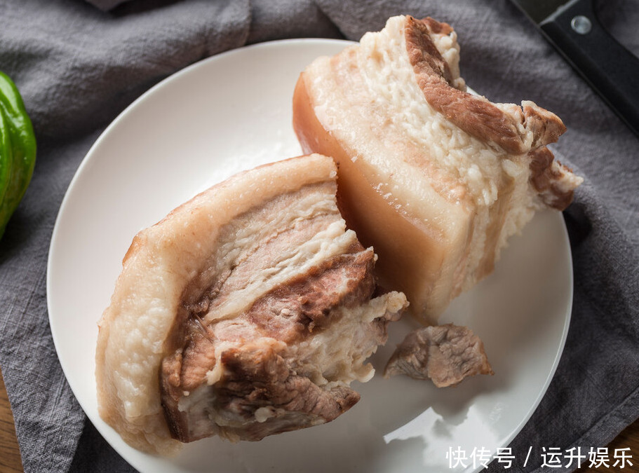 回锅肉怎么做好吃又正宗川菜大厨分享做法,肥而不腻软糯鲜香