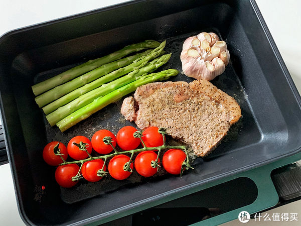 颜小厨|煎牛排时,万万不可直接下锅就煎,多加这一步,牛排鲜嫩更好吃