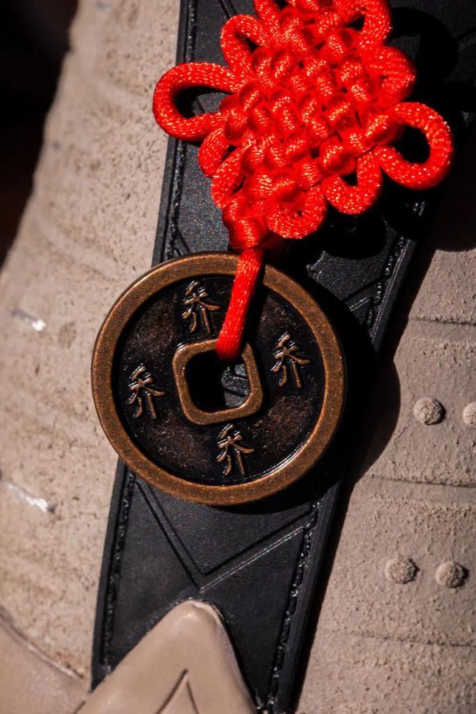 永远滴神！兵马俑 AJ 套装上脚太帅了！冠希刚晒出隐藏玩法！