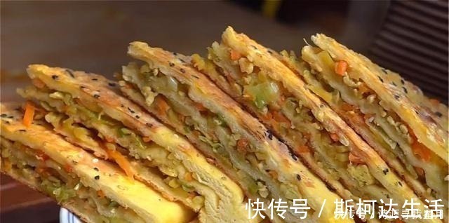 红薯|玉米面这样做真好吃,一擀一煎,5分钟出锅,连吃一个月都不腻