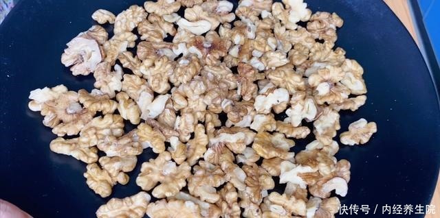 它是“补脑大王”,隔三差五做给孩子吃,孩子聪明,学习好!