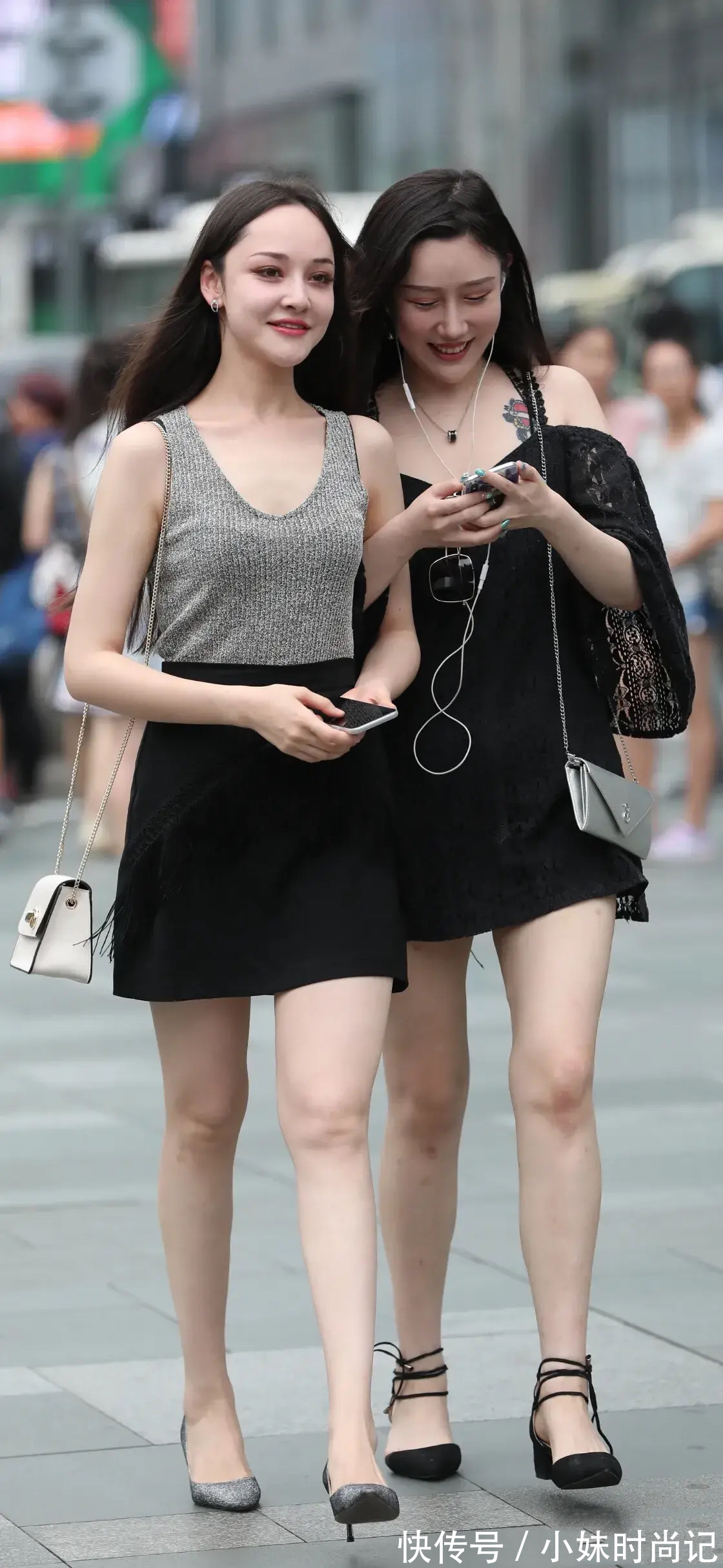 背心|银色丝线背心搭配黑色高腰半身短裙,优雅又性感