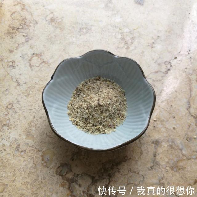 外酥里嫩的软炸里脊，5分钟在家就能学会，味道纯正，老少皆宜