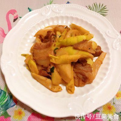 你五花肉油焖春笋的正宗做法，简单几步，越吃越上瘾