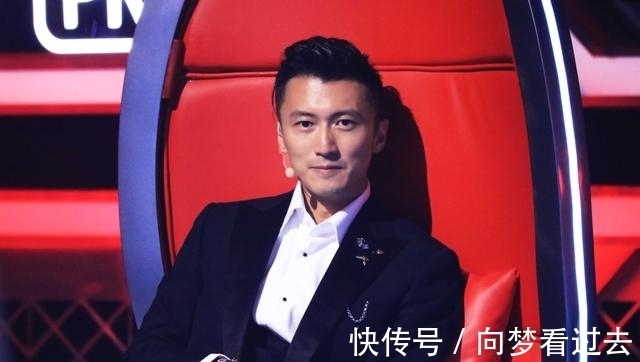 一代人|《好声音》十周年开场太感人！历任导师隔空献唱，真实一代人回忆