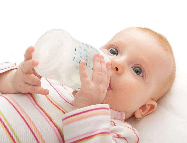 母乳喂养|宝宝该如何转奶 要注意步骤和方法