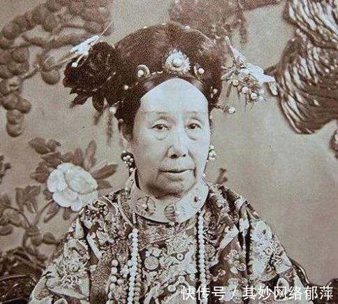 至今|慈禧看到汽车时,随口问的一句话,流传至今仍被人嘲笑