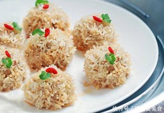 清洗干净|五花肉不要再炒着吃了,试着和糯米搭配,做出来的美食清淡不油腻