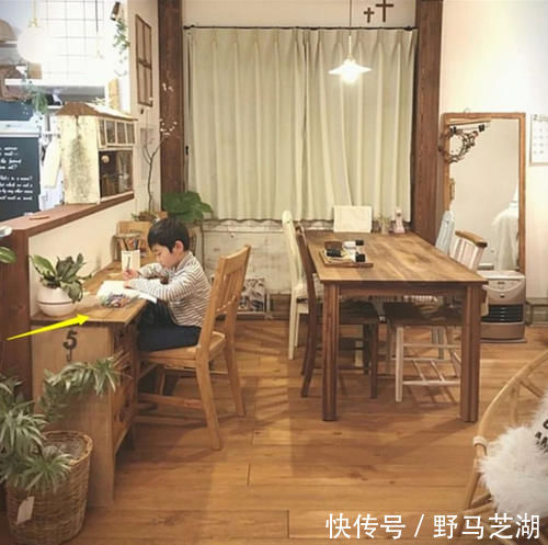 多功能|日本厨房真会设计,围着厨房隔断装半圈板子,就能多个多功能桌面