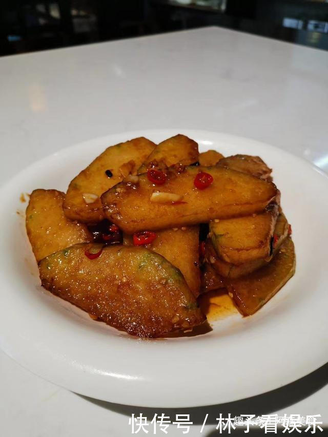 开口|朋友饭店聘厨师试菜,一个人做了9道菜,谈工资时开口要一万二