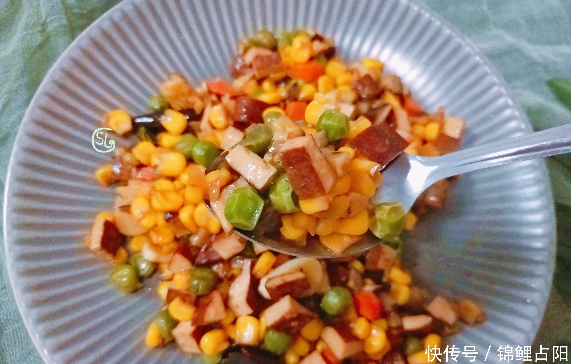 秋季|秋季我家经常做这道菜,简单一做就出锅,上桌比大鱼大肉受欢迎