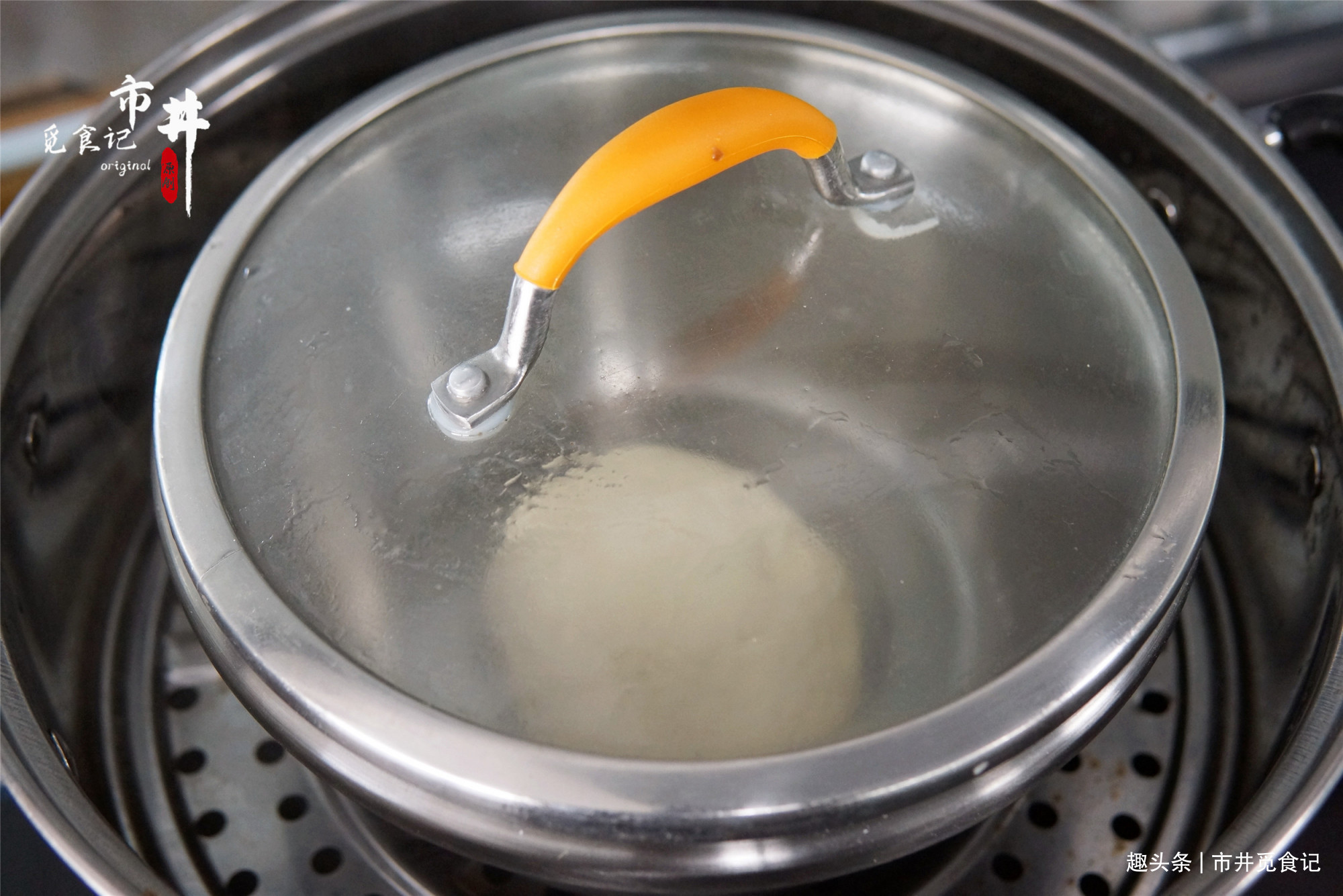 冬天蒸馒头,掌握1个窍门,30分钟发满一盆面,馒头白胖又松软