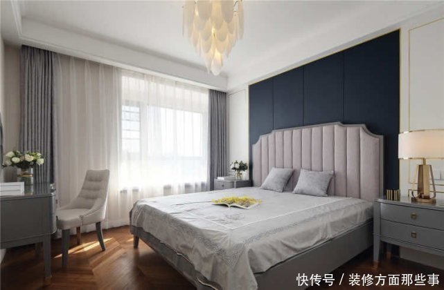 三居室|99平现代风三居室,客厅金色的应用无处不在彰显着主人的精致