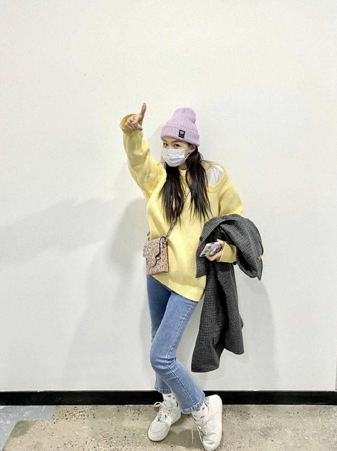 版型|章泽天不光是成功女企业家,还是潮流达人,上松下紧穿搭高级洋气