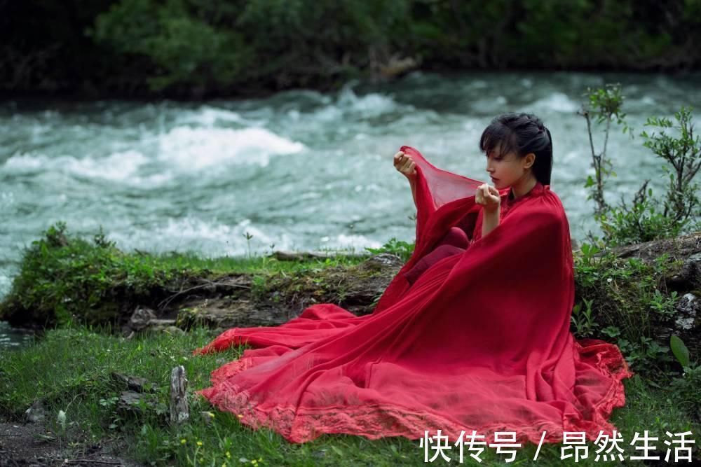 李子柒身边人谈及视频背后的故事,暖心的举动让人感动