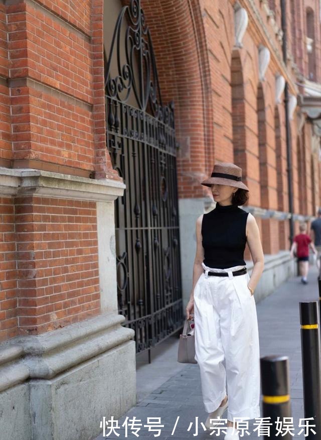 T恤|女人过了50岁,少穿T恤配短裤吧!学学三木妈妈这样穿,真优雅