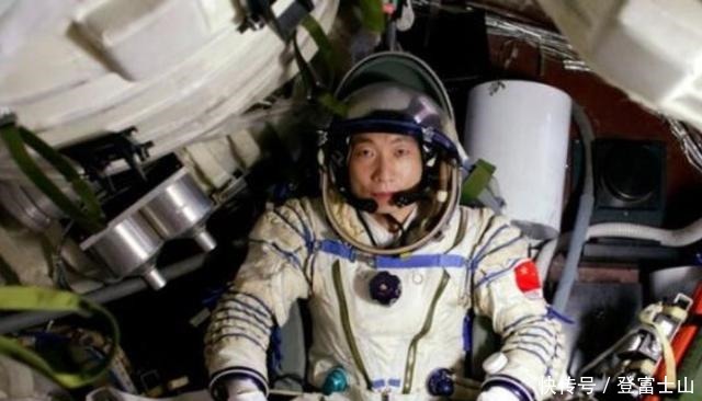中国制造 航天英雄杨利伟,让国民骄傲的背后,是他女儿的离世与妻子的离职!