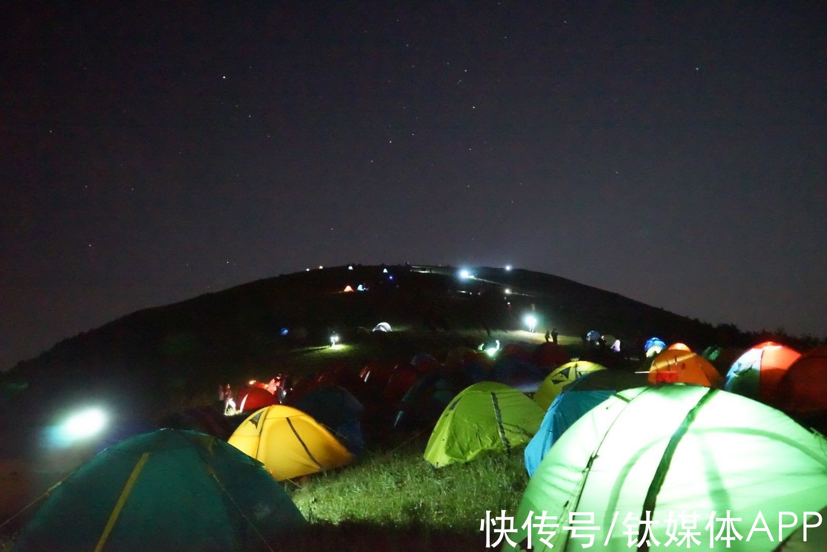 露营物语|民宿之后，住酒店不如“打地铺”？