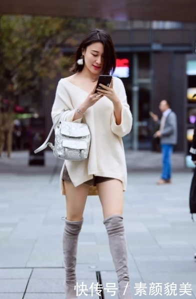 舒适|街拍:自由高贵傲娇的妹子,身材有型休闲舒适又不失时尚感!