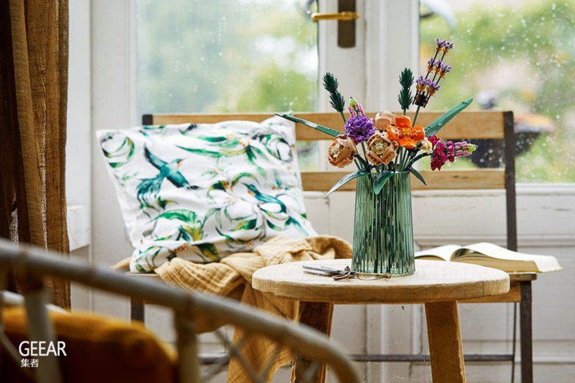 乐高首次推出植物系列,为居家摆设添上一束永不凋谢的花!