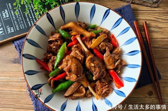 立秋后最爱吃这肉，25块钱一斤，不放一滴水，这样做味道最香